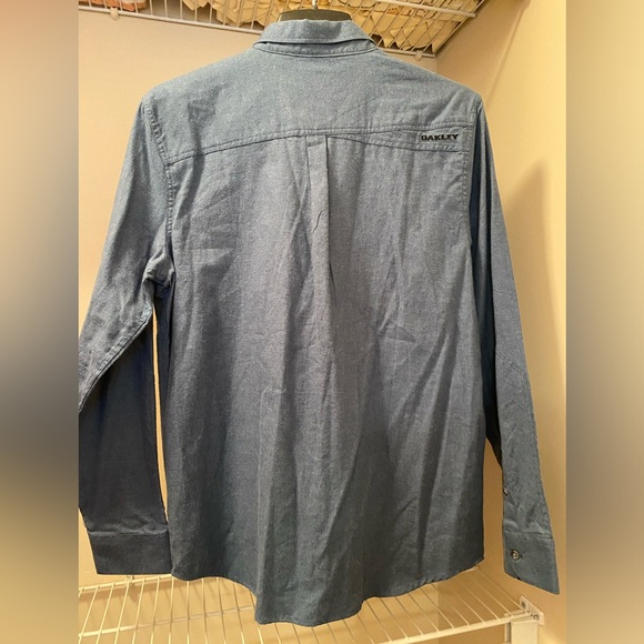 Men’s blue Oakley 100% cotton long sleeve button up shirt size S - Picture 3 of 9